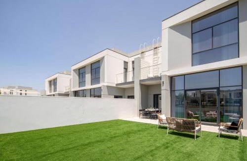 Dubai Villa | Frank Porter - Murooj Al Furjan West