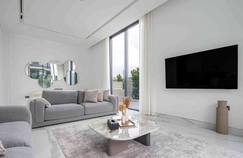 Dubai Villa | Frank Porter - Villa La Mer, Jumeirah 1