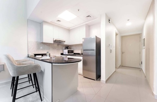 Dubai Sports City Apartment | Free housekeeping visits during your stay - StayShort - Classy Studio in Sports City Sleeps 2 with Pool
