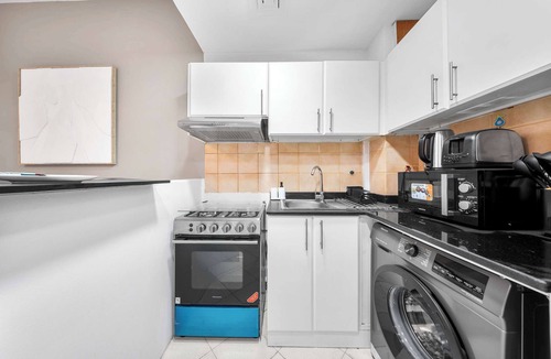 Dubai Production City Apartment | Free Housekeeping Visits During Your Stay - StayShort - Inviting Studio in Production City for 4