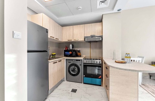 Dubai Apartment | Free housekeeping visits during your stay - Relaxing 1 Bedroom in Dubai South that Sleeps 2!