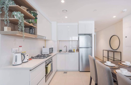 Za'abeel 2 Apartment | Free housekeeping visits during your stay - StayShort - Exclusive Sleeps 2 Apartment close to Burj Khalifa!