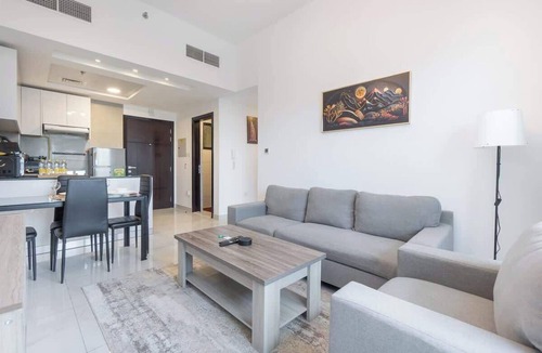 Discovery Gardens Apartment | Free housekeeping visits during your stay - StayShort - Stunning 2BR Apartment in Jebel Ali Village