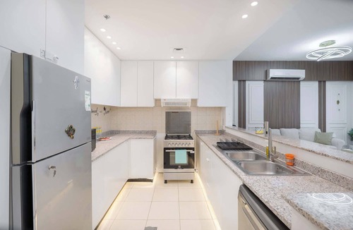 Dubai Apartment | Free housekeeping visits during your stay - StayShort - Comfortable 2BR Stay in Liwan Sleeps 6