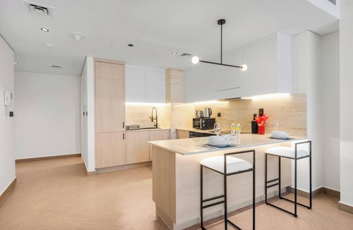Bur Dubai Apartment | Free housekeeping visits during your stay - StayShort - Stylish Stay for 2 in Prime DIFC