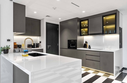 Bur Dubai Apartment | Free housekeeping visits during your stay - StayShort - Stylish 1 Bedroom in DIFC that Sleeps 2!