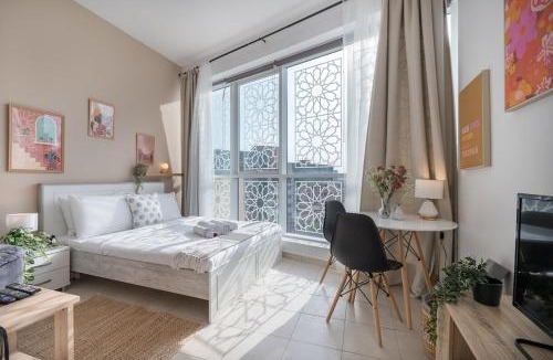 Discovery Gardens Apartment | Free housekeeping visits during your stay - StayShort - Modern & Inviting Studio in Discovery Gardens