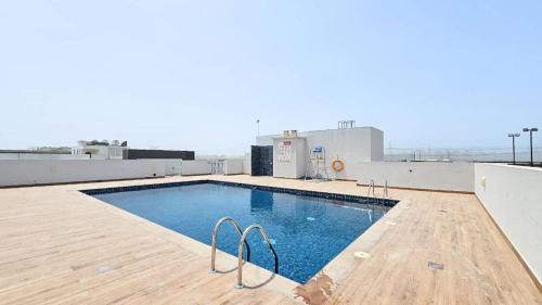 Jumeirah Village Triangle Apartment | Free housekeeping visits during your stay - StayShort - Comfortable 1BR Apartment in JVT with Gym & Pool Sleeps 2
