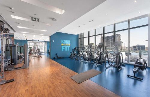 Jumeirah Village Triangle Apartment | Free housekeeping visits during your stay - StayShort - Stunning Studio in JVT Sleeps 2 with Balcony