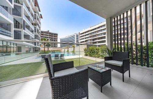 Dubai Apartment | Free housekeeping visits during your stay - StayShort - Stylish 2 Bed Apartment in Silicon Oasis for 6 with Balcony