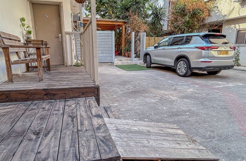 Herzliya Apartment | Free Parking · Private Studio with Terrace