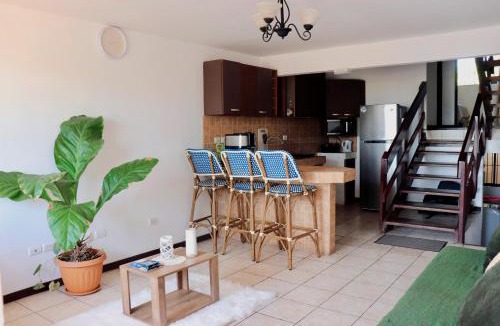 Puntarenas House | Frente al mar lofT sin parqueo