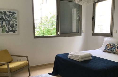 Tel Aviv Apartment | Frishman Beach Luxury furnished Apartment & Parking Tel Aviv
