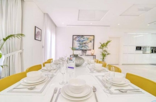 Palm Jumeirah Villa | Frond P, 5-Bedroom Villa with Assistant's Room @ The Palm Jumeirah