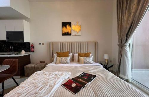 Al Barsha Apartment | Fully Equipped Home near Miracle & Butterfly Gardens