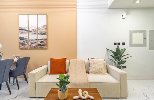 Masdar City Apartment | Fully Furnished 1 BDR in Masdar City - 5 min to Airport - 10 min to Yas Mall, Ferrari World, Sea World