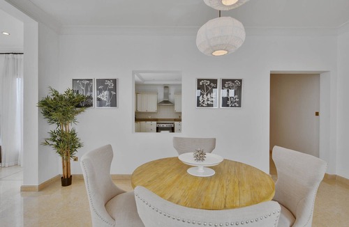 Palm Jumeirah Villa | Fully Upgraded 6 Bedroom Villa w Private Pool and Beach