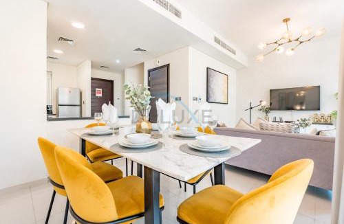 Dubai Villa | Furnished 3-Bedroom Townhouse, Just Minutes Drive from Al Marmoom Heritage Village and Popular Dubai Attractions, Albizia, Damac Hills 2 by Deluxe Holiday Homes