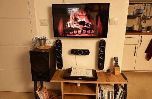 Haifa Apartment | Garden of Eden Accommodation Unit in the heart of Carmel