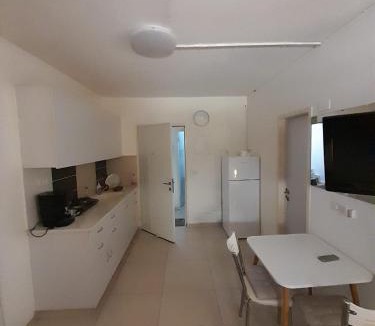 Haifa Apartment | German Colony Center Apartment