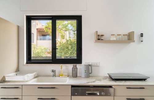 Gesher HaZiv Apartment | Gesher Haziv Modern Stay by Sea N' Rent