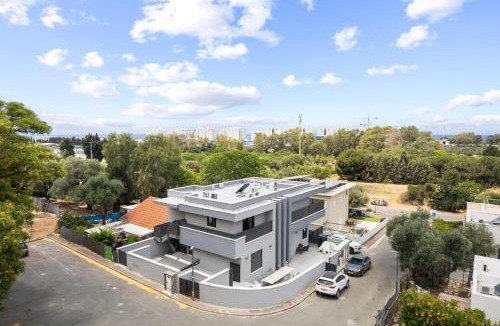 Gesher HaZiv Apartment | Gesher Haziv Peaceful Modern Stay