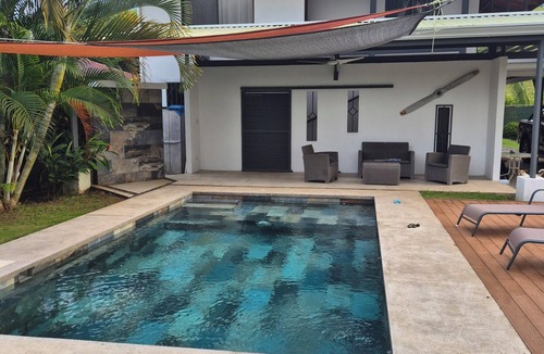 Jaco House | Ginger House – Sleeps 8 | Pool & Rancho | 3 km from Surf