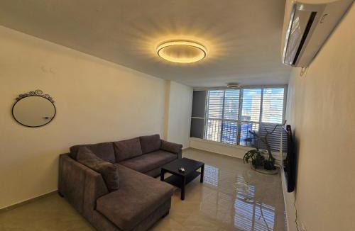 Bat Yam Apartment | GK Apartments Urban Comfort Balfour