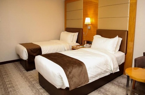 Suwailih Hotel | Gloria Hotel | Superior Double or Twin Room | Close to King Hussein Park