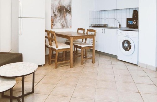 Bat Yam Apartment | GO to apartments in Leonardo