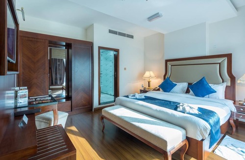 Muscat Hotel | Golden Tulip Headington Ruwi