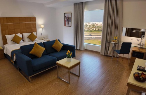 Muscat Hotel | Golden Tulip Muscat