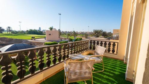 Al Hamra Village Villa | Golfside Villa with a Garden-Set Gazebo