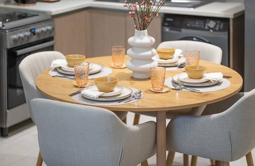 Al Khan Apartment | Gorgeous 2 Bed in Cyan Beach Residence