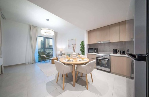 Al Khan Apartment | Gorgeous 2 Bed in Cyan Beach Residence