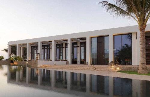 Salalah Apartment | Grand Beach Vacay! Beachfront Accommodation, Lagoon View, Outdoor Pool & Spa!