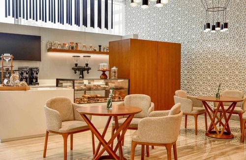 Garhoud Hotel | Grand Mercure Dubai City