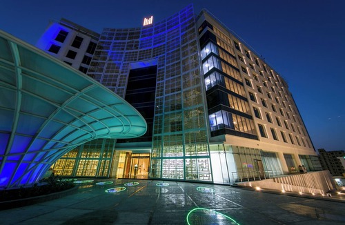 Muscat Hotel | Grand Millennium Muscat connected to Muscat Grand Mall