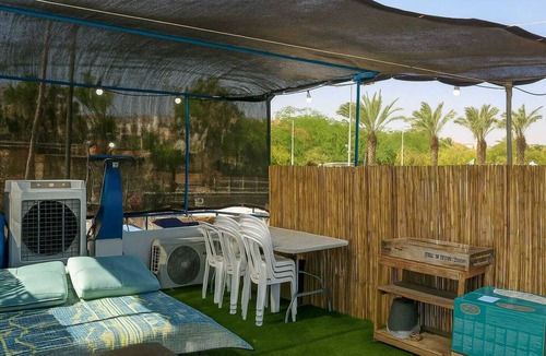 Be'er Ora Boat Rental | GrandSeaSuite + Adjacent Kadlık Car