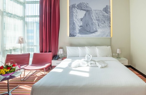 Mussafah Hotel | Gravity Hotel