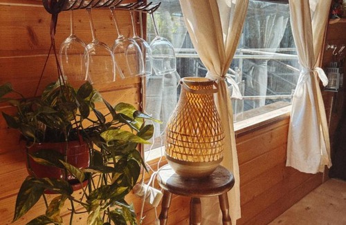 Beit Hillel Ski Chalet | Green Bus
