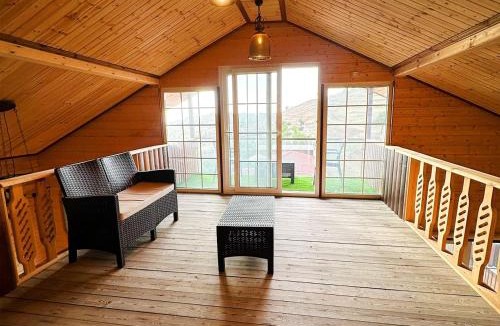 Gesher House | Green House