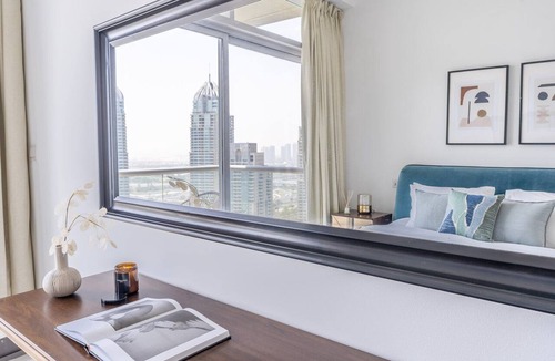 Dubai Marina Apartment | GuestReady - 2BR | Balcony with Stunning Sky View