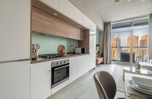 Jumeirah Beach Residence Apartment | GuestReady - Cozy 2BR high floor with sea view