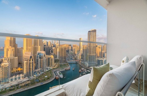 Jumeirah Beach Residence Apartment | GuestReady - Cozy 2BR high floor with sea view