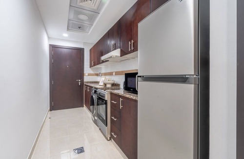 Business Bay Apartment | GuestReady - High Floor Canal View Studio Downtown