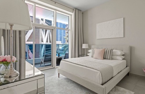 Dubai Marina Apartment | GuestReady - Luxury haven at Marina Arcade