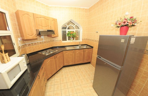 Al Ghubrah Ash Shamaliyyah Apartment | Gulf Hotel Apartment