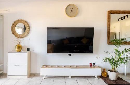 Nahariya Apartment | GW014 Gugel Waves Patio and Pool Seaview Apartments