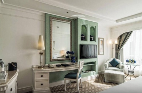 Sheikh Zayed Road Resort | Habtoor Grand Resort Club Oceanfront Junior Suite
